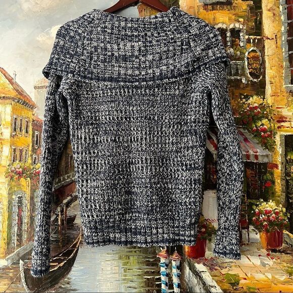 Guess slouchy cowl neck navy blue and white knit sweater womens size medium - Picture 9 of 11